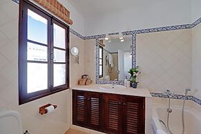 Quinta Boliqueime by Portucasa