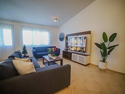 7br Massive Villa In Sosúa - 2mins From Nightlife!