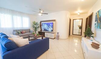 7br Massive Villa In Sosúa - 2mins From Nightlife!