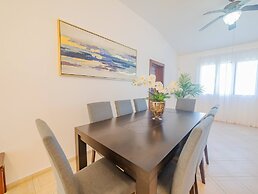 7br Massive Villa In Sosúa - 2mins From Nightlife!