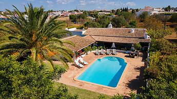 Villa Alice by Portucasa