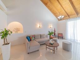 Casati Pearl House, Big House With Private Pool!