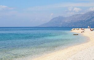 Matija - 120m to the Beach - R4