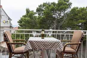 Matija - 120m to the Beach - R4