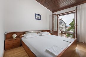 Matija - 120m to the Beach - R4