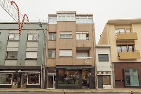 Sunny & Bright Duplex by Vacationy