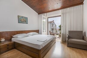 Matija - 120m to the Beach - R5