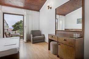 Matija - 120m to the Beach - R5