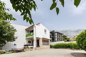 Matija - 120m to the Beach - R5