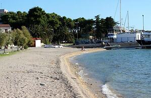 Kate - Free Parking - A1 Natko