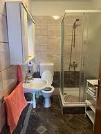 Kate - Free Parking - A1 Natko