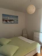 Kate - Free Parking - A1 Natko