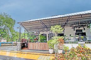 OYO Homes 93608 YY's House Syariah