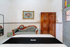 OYO Homes 93608 YY's House Syariah