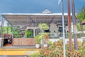 OYO Homes 93608 YY's House Syariah