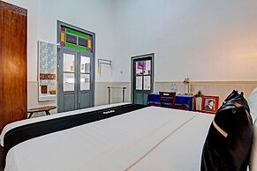 OYO Homes 93608 YY's House Syariah