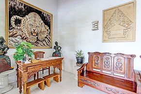 OYO Homes 93608 YY's House Syariah