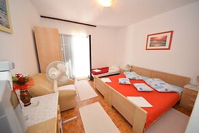 Smilje - Good Location & Parking - R4