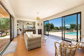 1917 Villa Malusida by Perle di Puglia