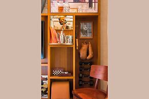 Brach Madrid - Evok Collection