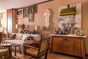 Brach Madrid - Evok Collection