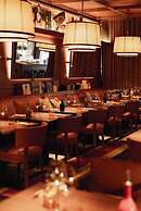 Brach Madrid - Evok Collection