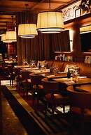 Brach Madrid - Evok Collection