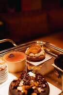 Brach Madrid - Evok Collection