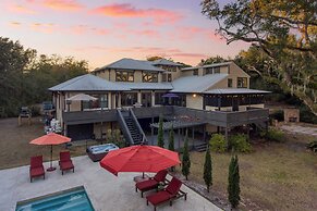 Blackwater Bay Hideaway by Avantstay Waterfront, Pool, Dock, Hot Tub