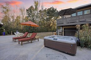 Blackwater Bay Hideaway by Avantstay Waterfront, Pool, Dock, Hot Tub