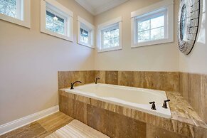 Blackwater Bay Hideaway by Avantstay Waterfront, Pool, Dock, Hot Tub