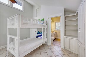 Blackwater Bay Hideaway by Avantstay Waterfront, Pool, Dock, Hot Tub