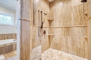 Blackwater Bay Hideaway by Avantstay Waterfront, Pool, Dock, Hot Tub