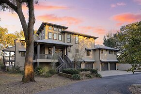 Blackwater Bay Hideaway by Avantstay Waterfront, Pool, Dock, Hot Tub