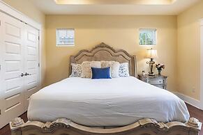 Amalfi Breeze by Avantstay Walk to the Beach, Luxe Design