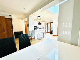 Spacious 6 Bed House in Wembley