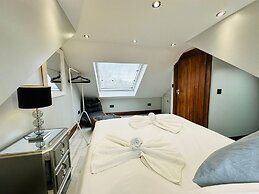 Spacious 6 Bed House in Wembley