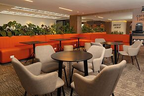 Hotel ByHours Las Americas