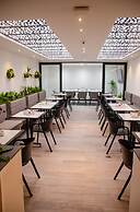 Hotel ByHours Las Americas