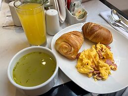 Hotel ByHours Las Americas