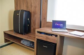 Hotel ByHours Las Americas