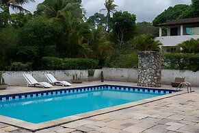 Aconchegante Sítio em Aldeia com Piscina