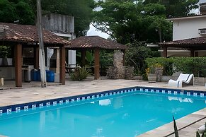 Aconchegante Sítio em Aldeia com Piscina