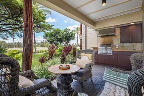 Hale Laki Stunning Resort Condo, Walk to Beach!