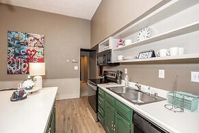 Historic Gem Russell Suite 2