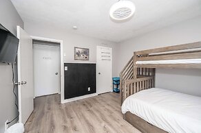 Arkstone Retreat 3 - Only 4 minutes to the Ark!