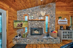 Misty Creek Cabin Private 3 BDR w/ Game Room!