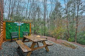 Misty Creek Cabin Private 3 BDR w/ Game Room!