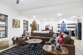 Rocky Shores Retreat - Indoor Pool Open