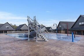 Rocky Shores Retreat - Indoor Pool Open